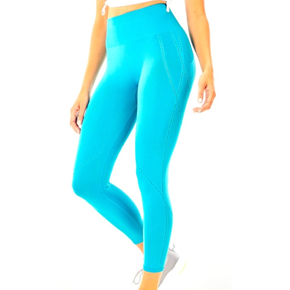 Fabletics High-Waisted Capri